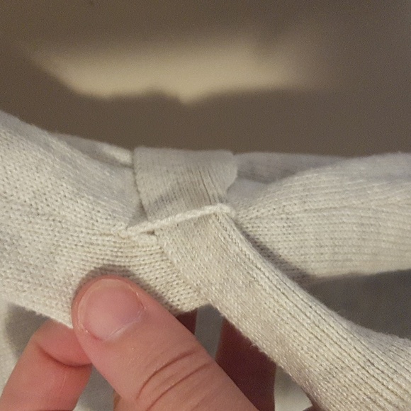 *SOLD* RW&CO. grey knit neckline detail with belt long sleeve sweater sz S - Picture 3 of 7